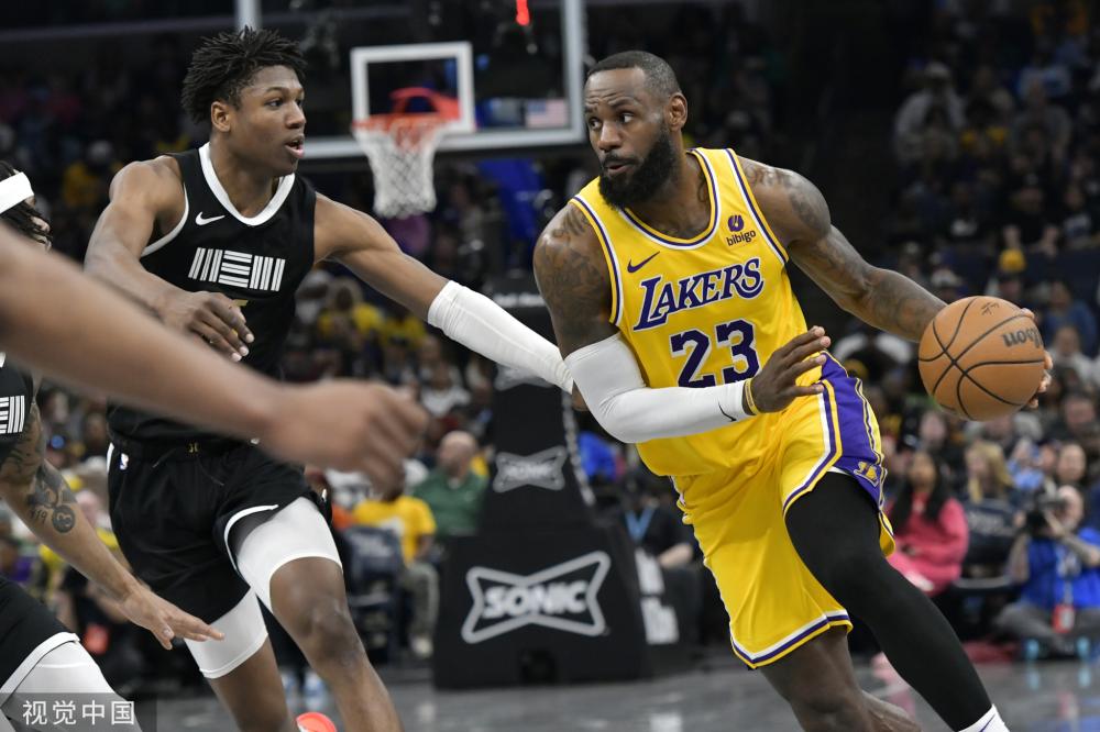 尽管他长期 尽管他长期