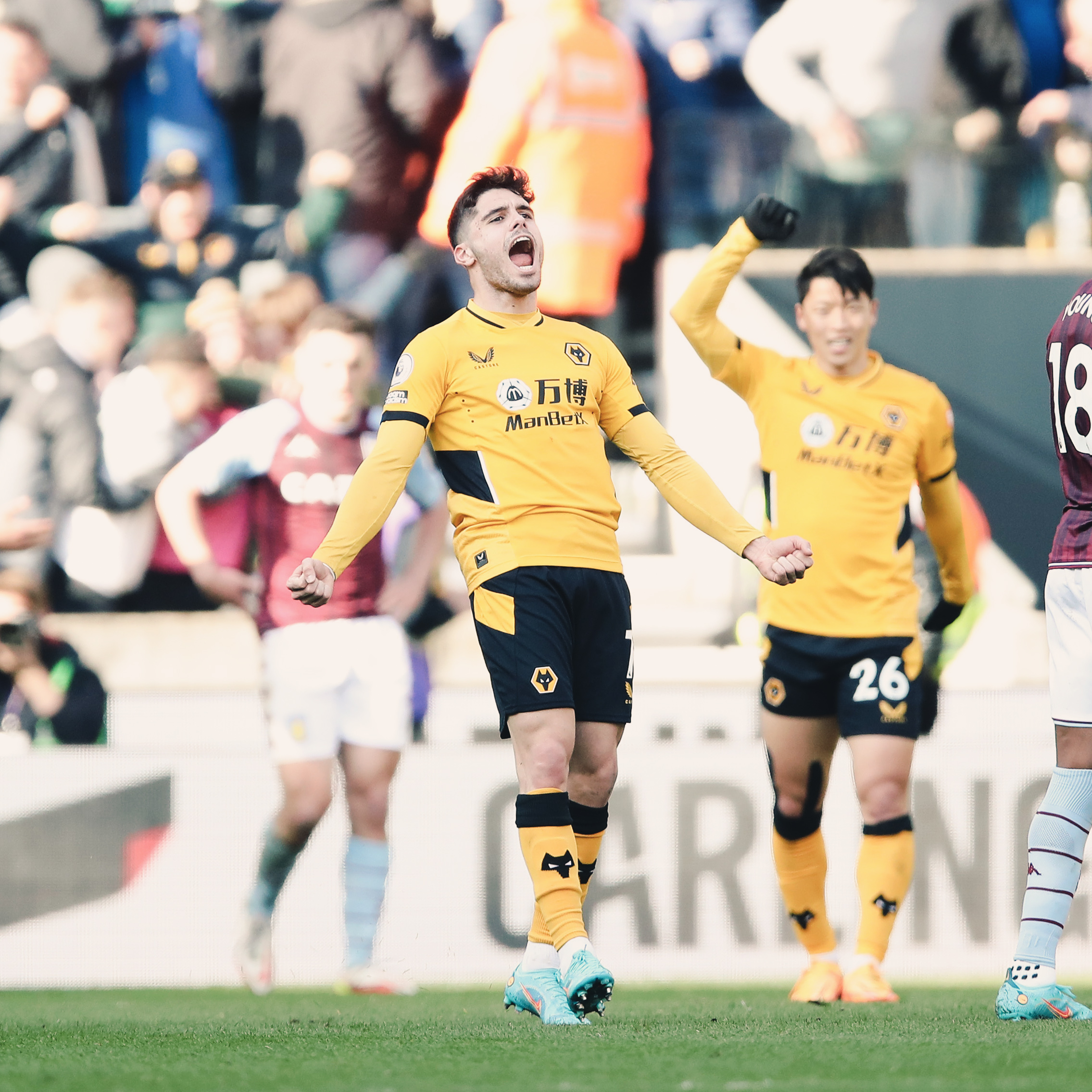 技中扮演着 技中扮演着