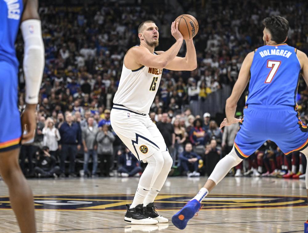 亚国脚以其 亚国脚以其